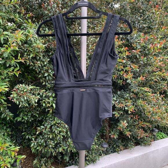 NWT Ted Baker London Secret Silhouette Black Pointelle Deep V OnePiece Swimsuit - Picture 2 of 9